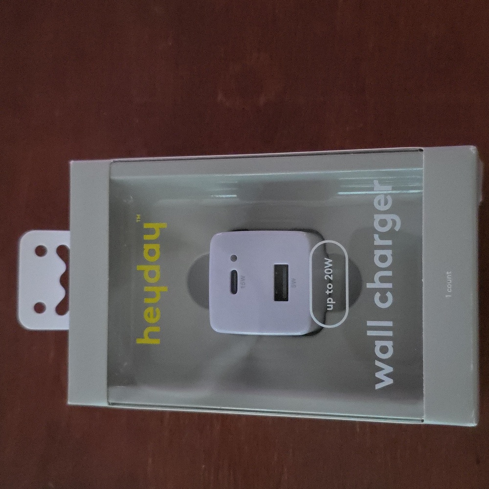 heyday Wall Charger Soft Purple Up to 20W USB-A USB-C Ports High Charging Speed